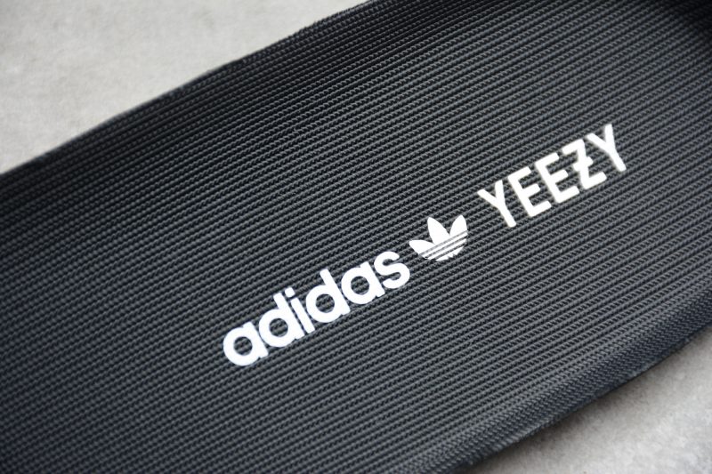 Adidas Yeezy 350 V2 Static Black - Imagen 8