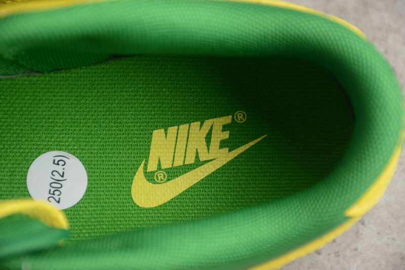 Nike Dunk Low Retro Reverse Brazil - Imagen 3
