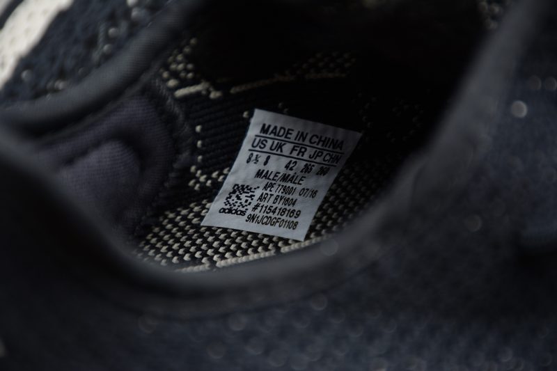Adidas Yeezy 350 V2 Oreo - Imagen 7