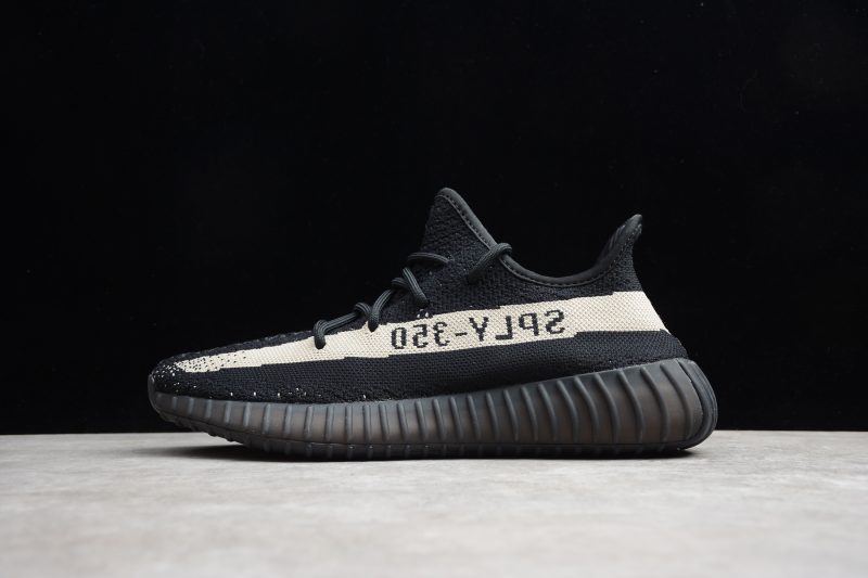 Adidas Yeezy 350 V2 Oreo