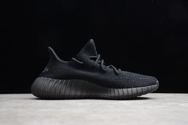 Adidas Yeezy 350 V2 Oreo - Imagen 2